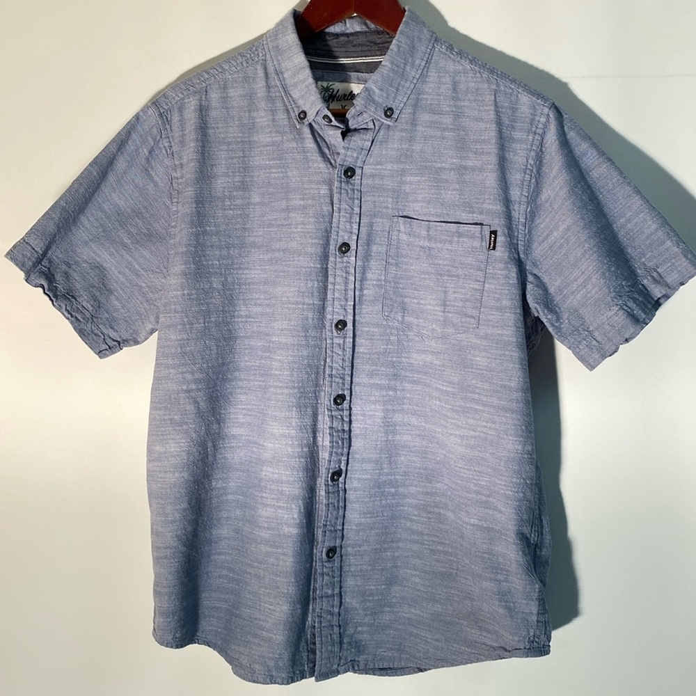 Hurley - Short sleeve button down shirt. Size M